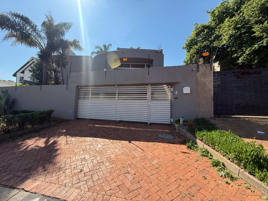 5 Bedroom Property for Sale in Westdene Gauteng