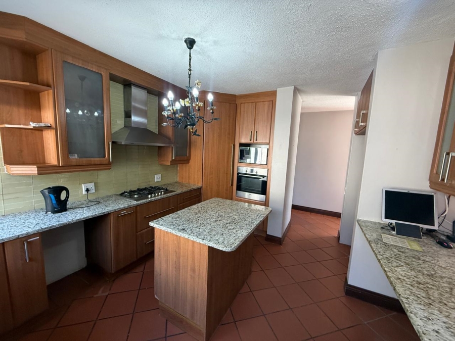5 Bedroom Property for Sale in Westdene Gauteng