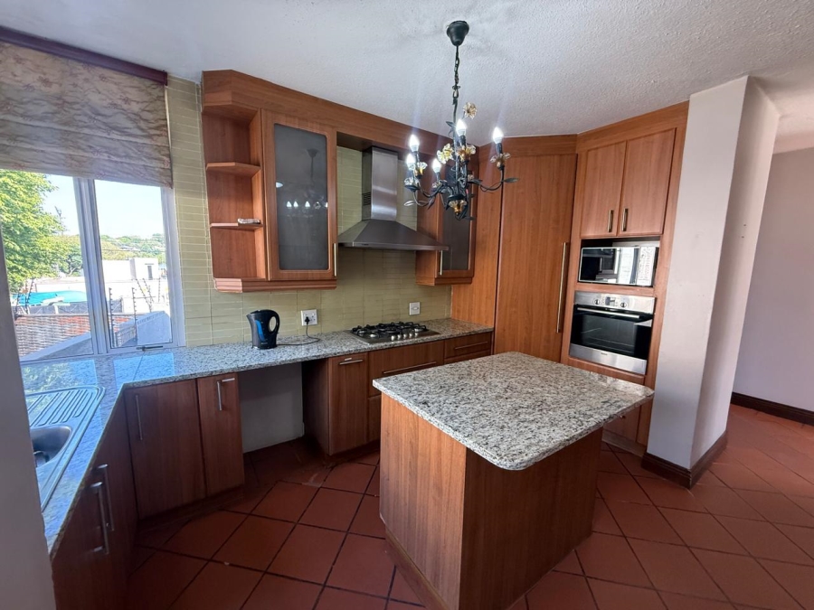 5 Bedroom Property for Sale in Westdene Gauteng
