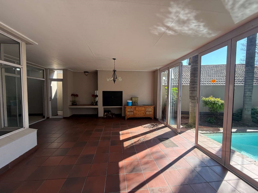 5 Bedroom Property for Sale in Westdene Gauteng