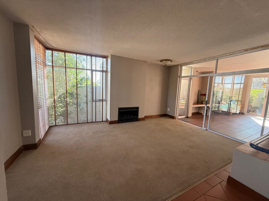 5 Bedroom Property for Sale in Westdene Gauteng