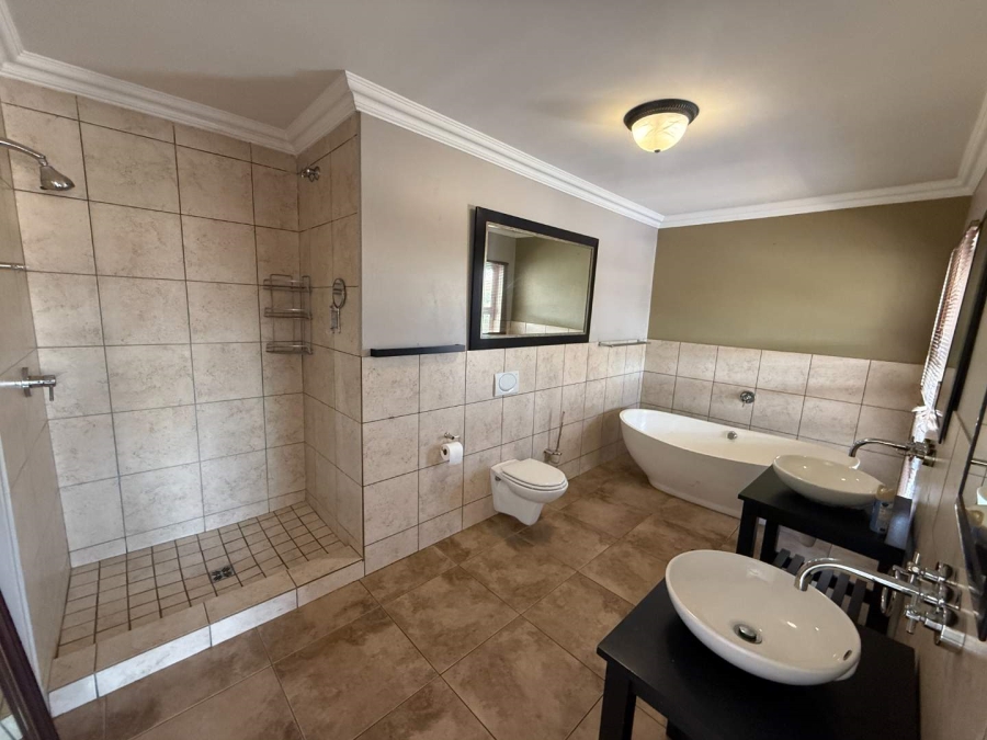 5 Bedroom Property for Sale in Westdene Gauteng