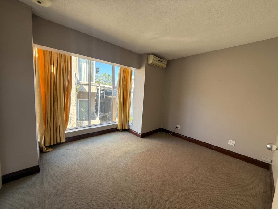 5 Bedroom Property for Sale in Westdene Gauteng