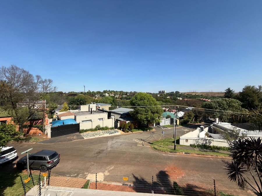 5 Bedroom Property for Sale in Westdene Gauteng