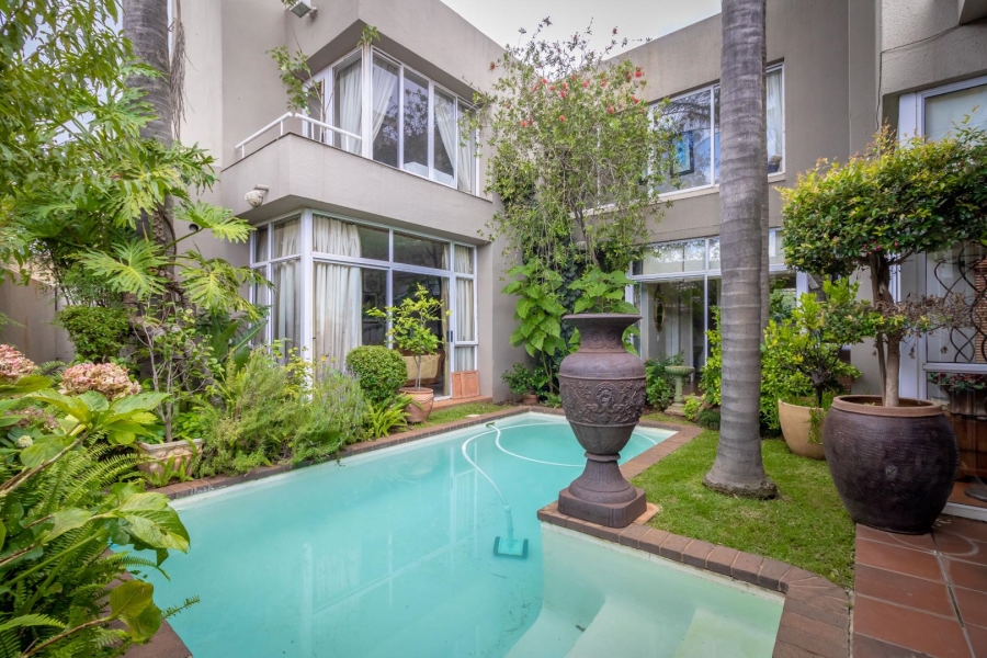 5 Bedroom Property for Sale in Westdene Gauteng