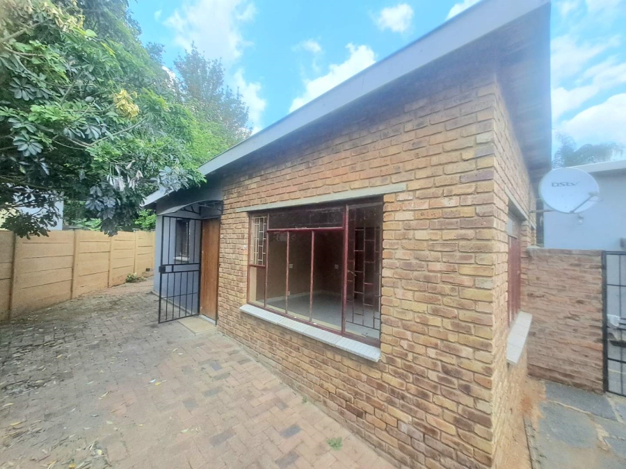 To Let 2 Bedroom Property for Rent in Meyerspark Gauteng