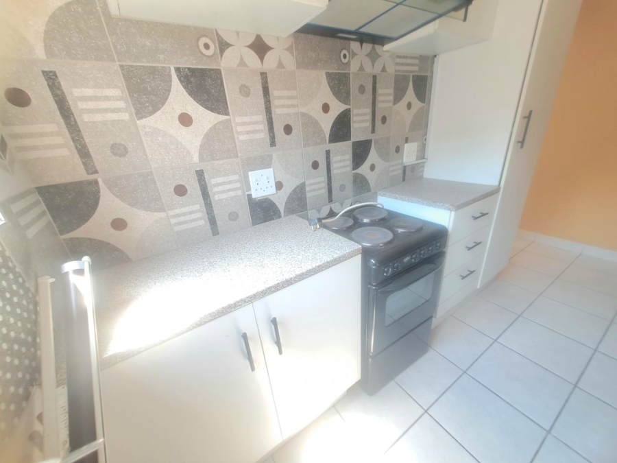 To Let 2 Bedroom Property for Rent in Meyerspark Gauteng