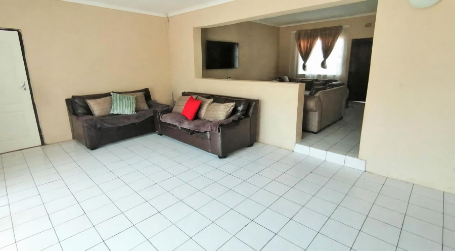 4 Bedroom Property for Sale in The Hill Gauteng