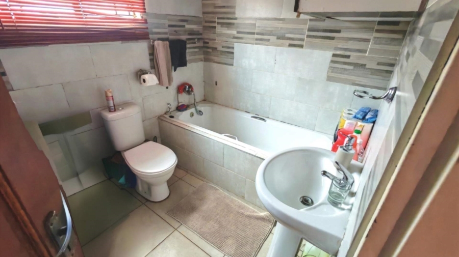 3 Bedroom Property for Sale in Soshanguve VV Gauteng