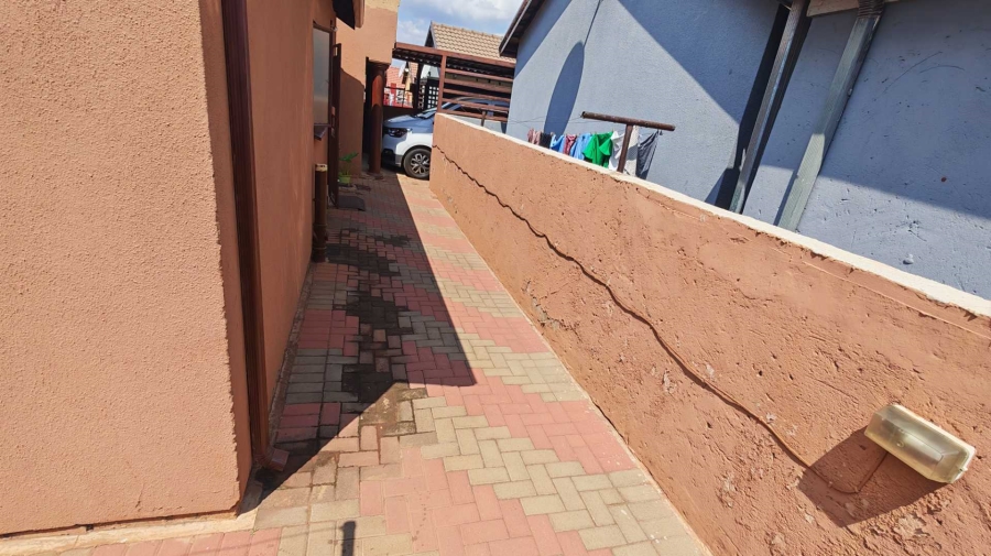3 Bedroom Property for Sale in Soshanguve VV Gauteng