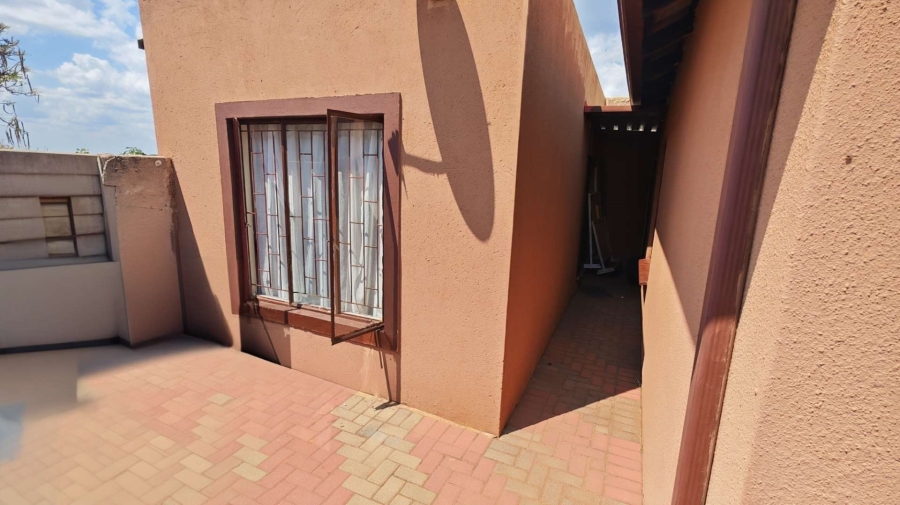 3 Bedroom Property for Sale in Soshanguve VV Gauteng