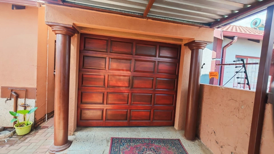 3 Bedroom Property for Sale in Soshanguve VV Gauteng