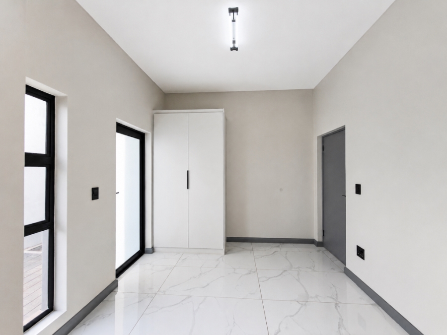 5 Bedroom Property for Sale in Fountainbrook Estate Gauteng