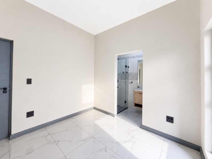 5 Bedroom Property for Sale in Fountainbrook Estate Gauteng