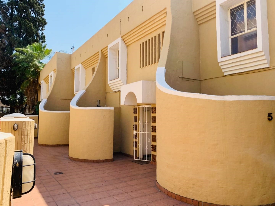 2 Bedroom Property for Sale in Sunnyside Gauteng