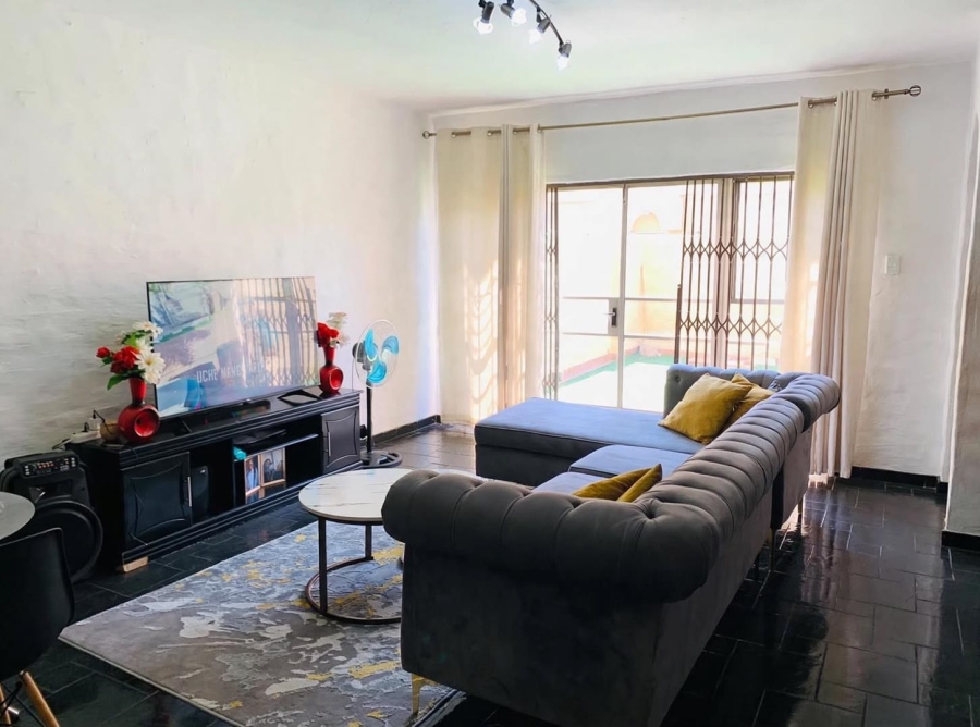 2 Bedroom Property for Sale in Sunnyside Gauteng