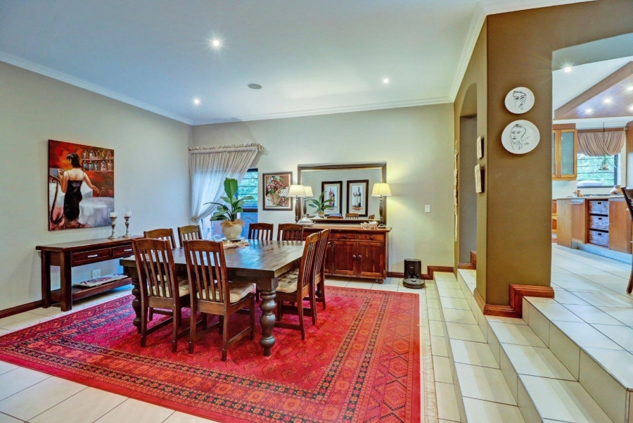 5 Bedroom Property for Sale in Garsfontein Gauteng