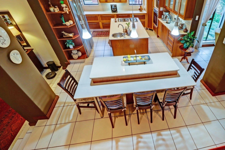 5 Bedroom Property for Sale in Garsfontein Gauteng