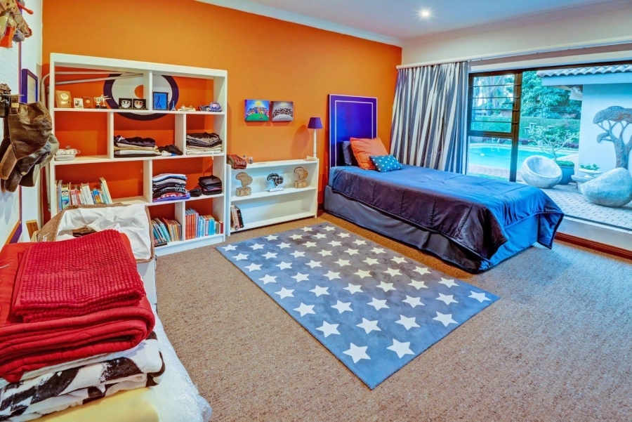 5 Bedroom Property for Sale in Garsfontein Gauteng