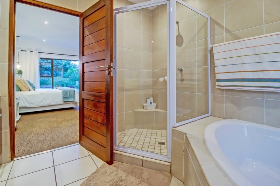 5 Bedroom Property for Sale in Garsfontein Gauteng