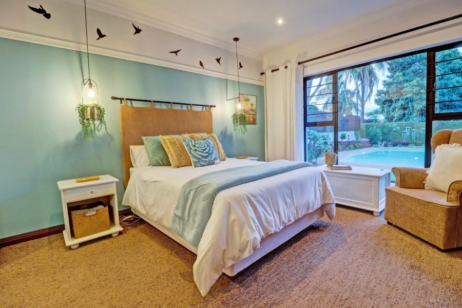 5 Bedroom Property for Sale in Garsfontein Gauteng
