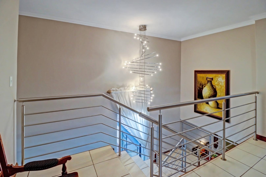 5 Bedroom Property for Sale in Garsfontein Gauteng