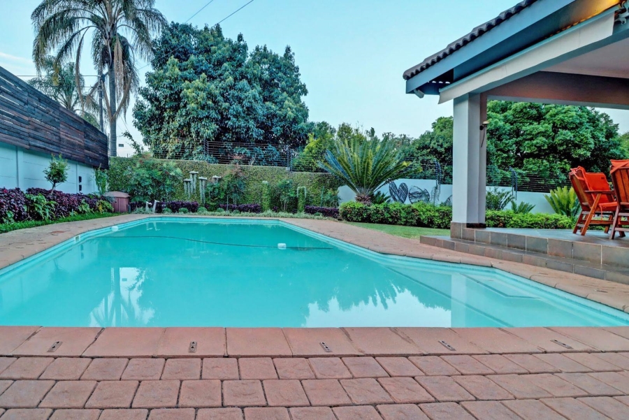 5 Bedroom Property for Sale in Garsfontein Gauteng