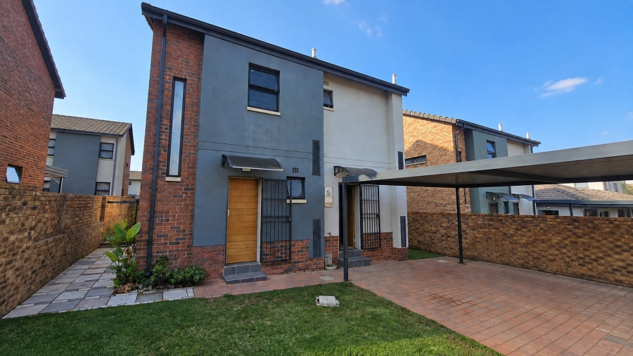 3 Bedroom Property for Sale in Lion Pride Gauteng