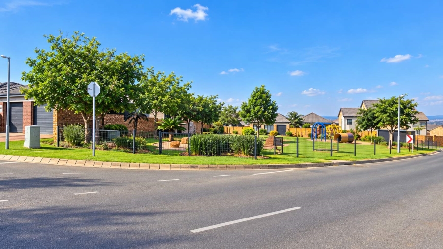 3 Bedroom Property for Sale in Lion Pride Gauteng