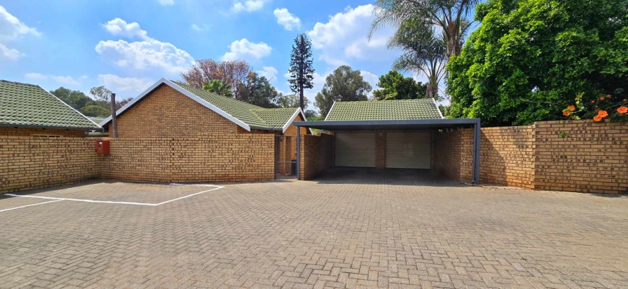 3 Bedroom Property for Sale in Equestria Gauteng