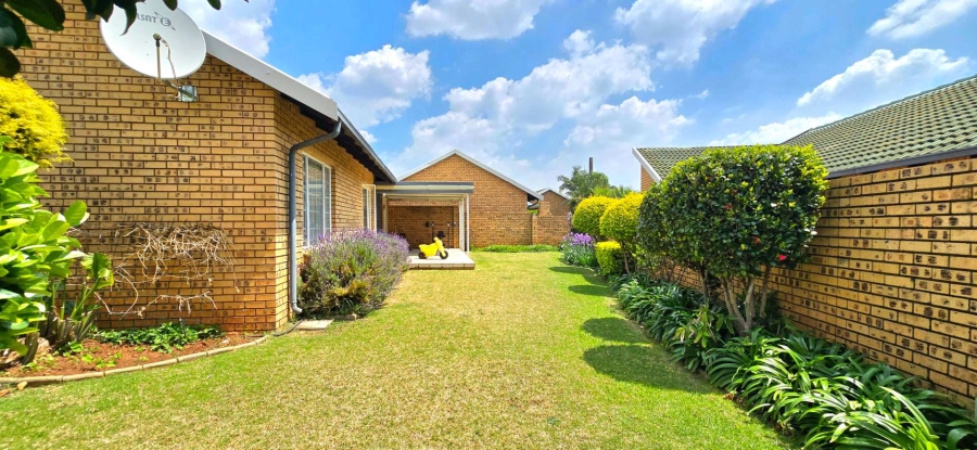 3 Bedroom Property for Sale in Equestria Gauteng