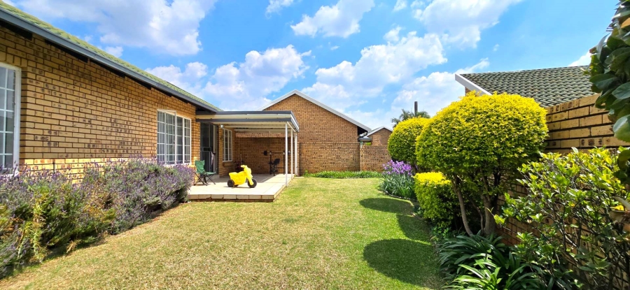 3 Bedroom Property for Sale in Equestria Gauteng