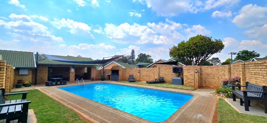 3 Bedroom Property for Sale in Equestria Gauteng