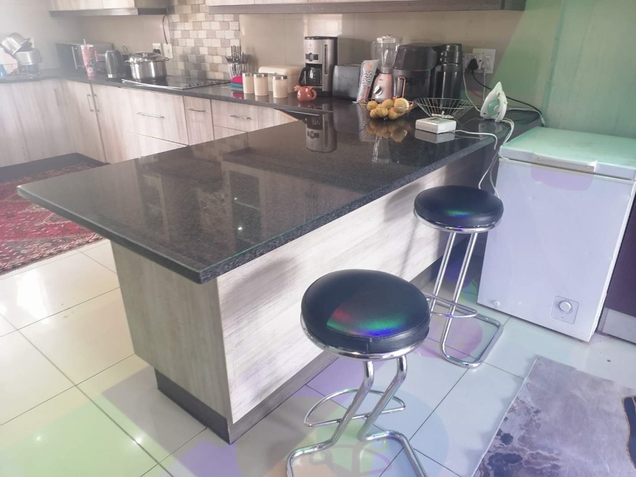 8 Bedroom Property for Sale in Rosettenville Gauteng