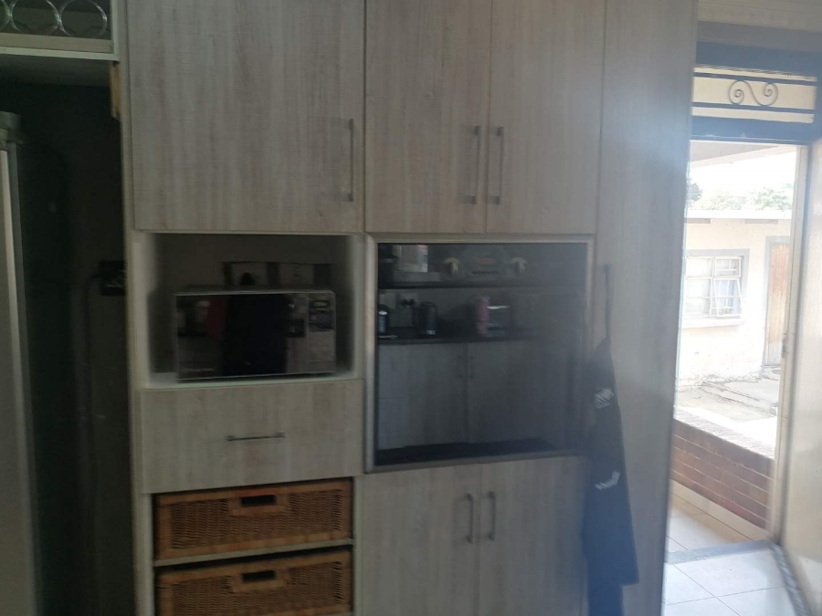 8 Bedroom Property for Sale in Rosettenville Gauteng