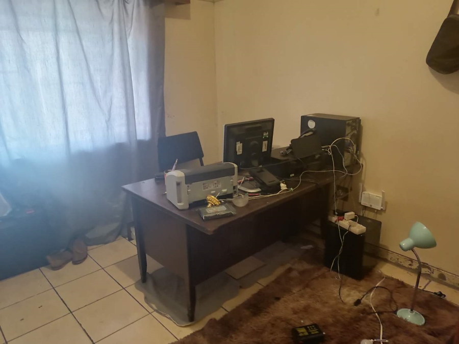 8 Bedroom Property for Sale in Rosettenville Gauteng