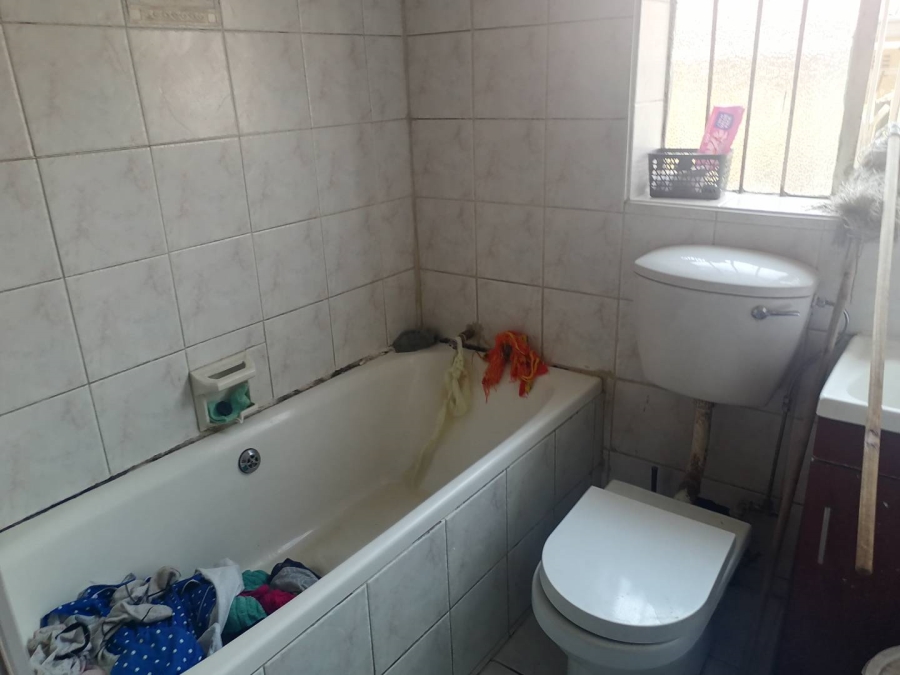 8 Bedroom Property for Sale in Rosettenville Gauteng