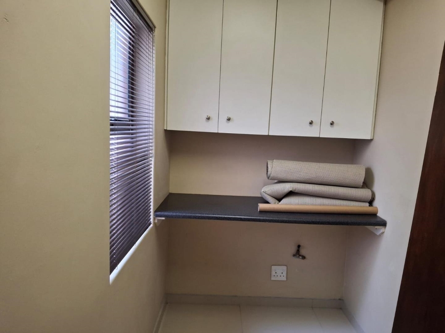 To Let 2 Bedroom Property for Rent in Melrose Gauteng