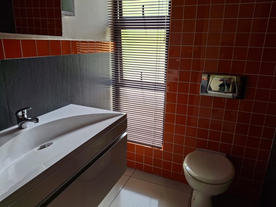 To Let 2 Bedroom Property for Rent in Melrose Gauteng