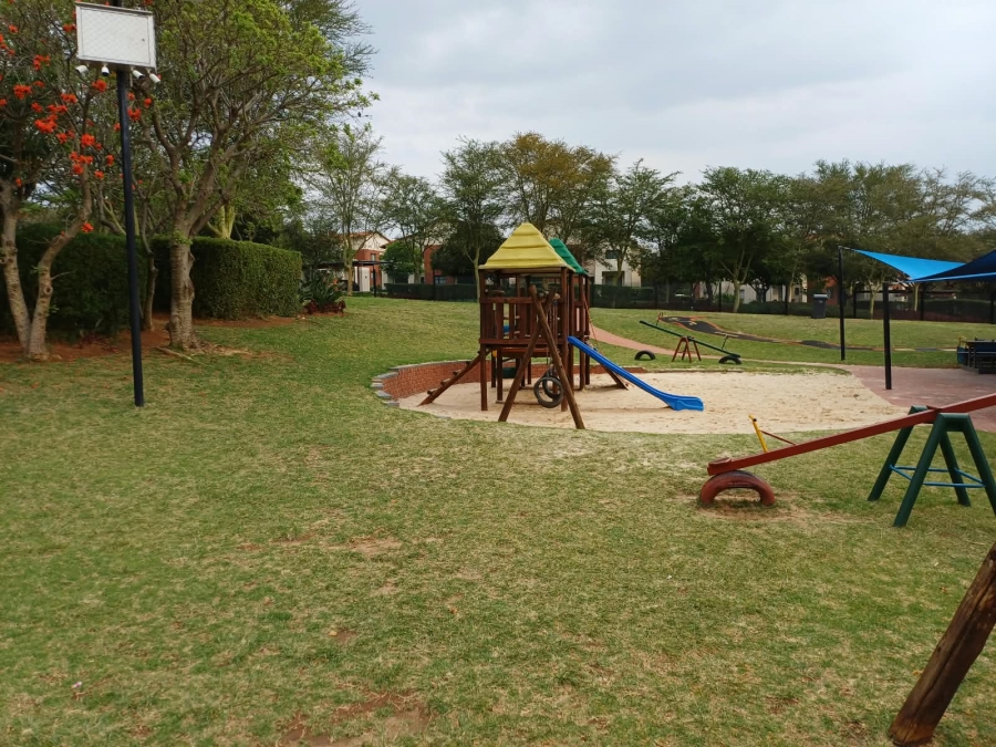1 Bedroom Property for Sale in Jackal Creek Golf Estate Gauteng