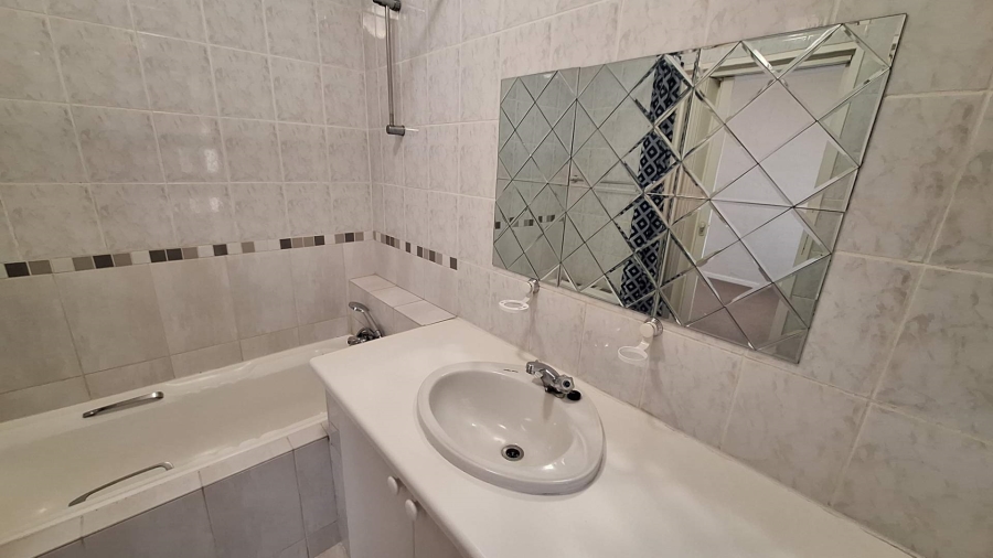To Let 1 Bedroom Property for Rent in Northcliff Gauteng