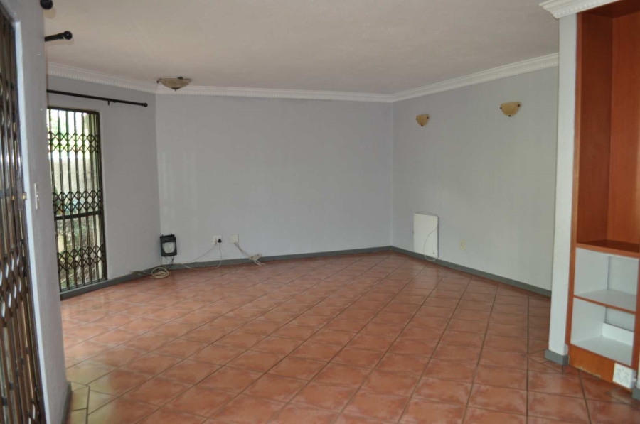 3 Bedroom Property for Sale in Garsfontein Gauteng