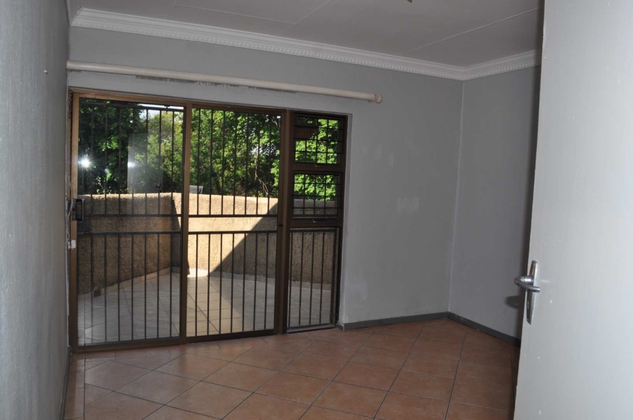 3 Bedroom Property for Sale in Garsfontein Gauteng