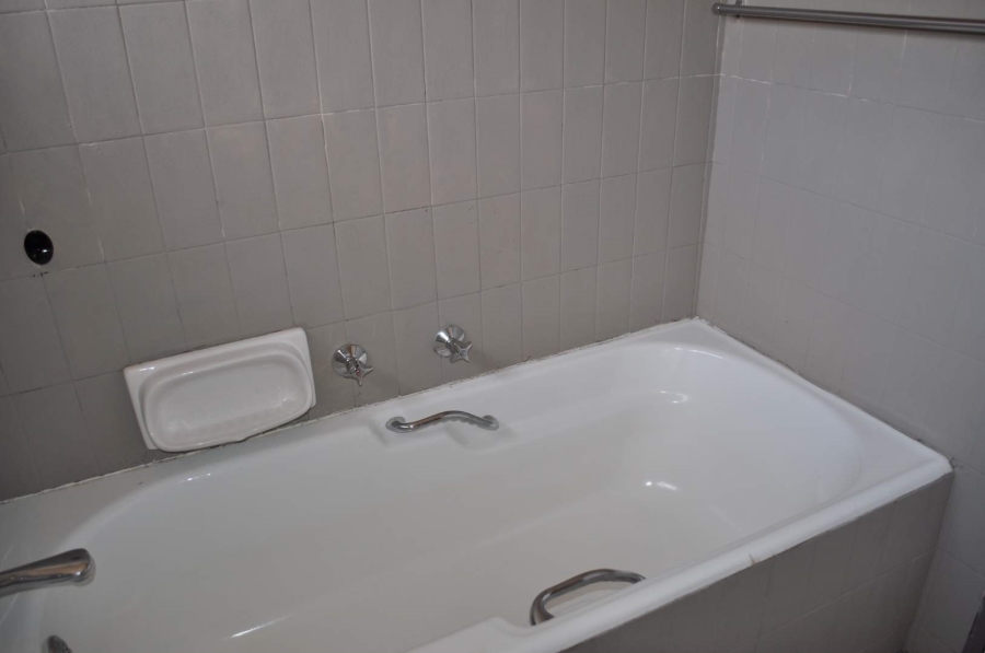 3 Bedroom Property for Sale in Garsfontein Gauteng