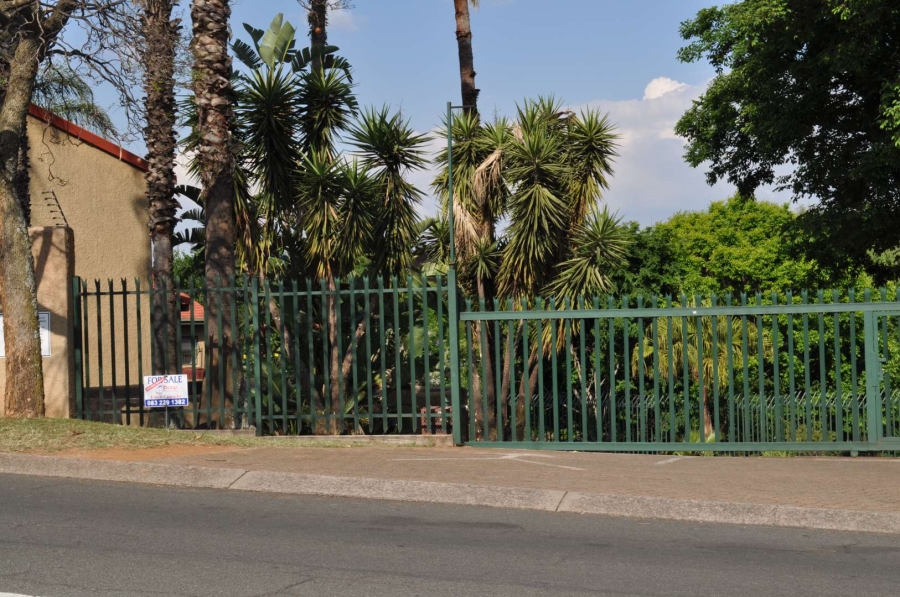 3 Bedroom Property for Sale in Garsfontein Gauteng