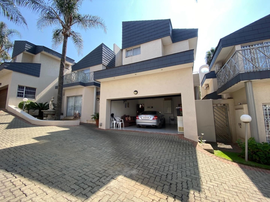 3 Bedroom Property for Sale in Bassonia Gauteng
