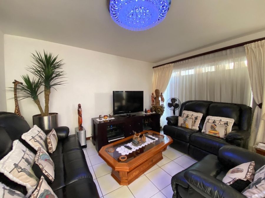 3 Bedroom Property for Sale in Bassonia Gauteng