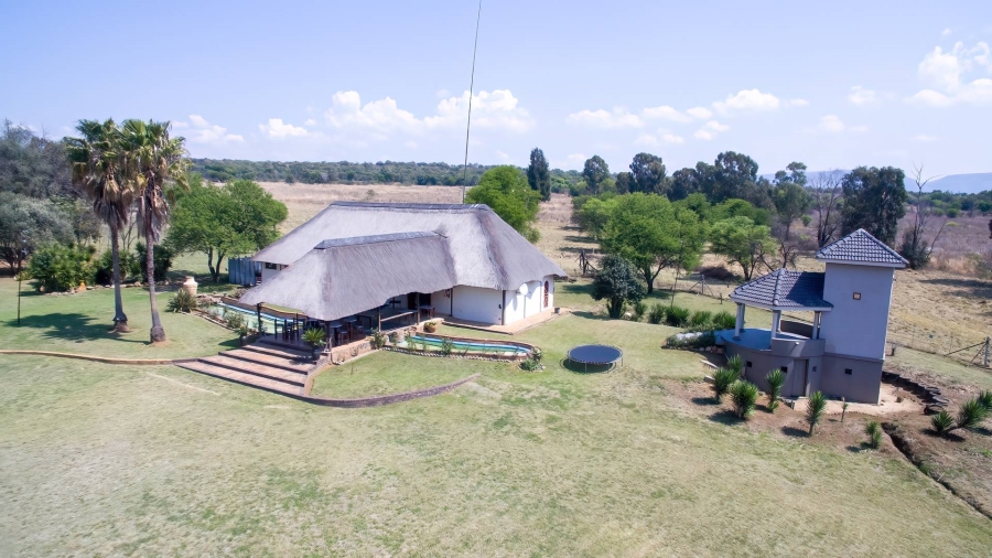 9 Bedroom Property for Sale in Hekpoort Gauteng
