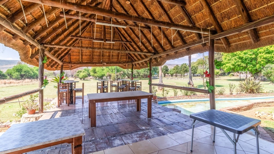 9 Bedroom Property for Sale in Hekpoort Gauteng