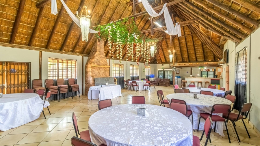 9 Bedroom Property for Sale in Hekpoort Gauteng